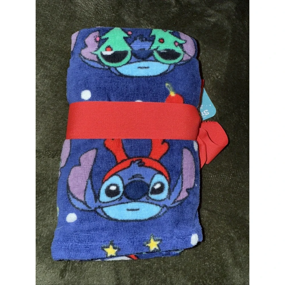 Disney Winter Holiday Stitch 2pk Hand Towels Reindeer Stitch Blue‎ New